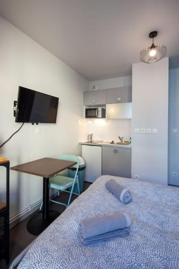 リヨンLe Petit Hector -Studio Cosy Avec Parking -Debourgアパートメント エクステリア 写真