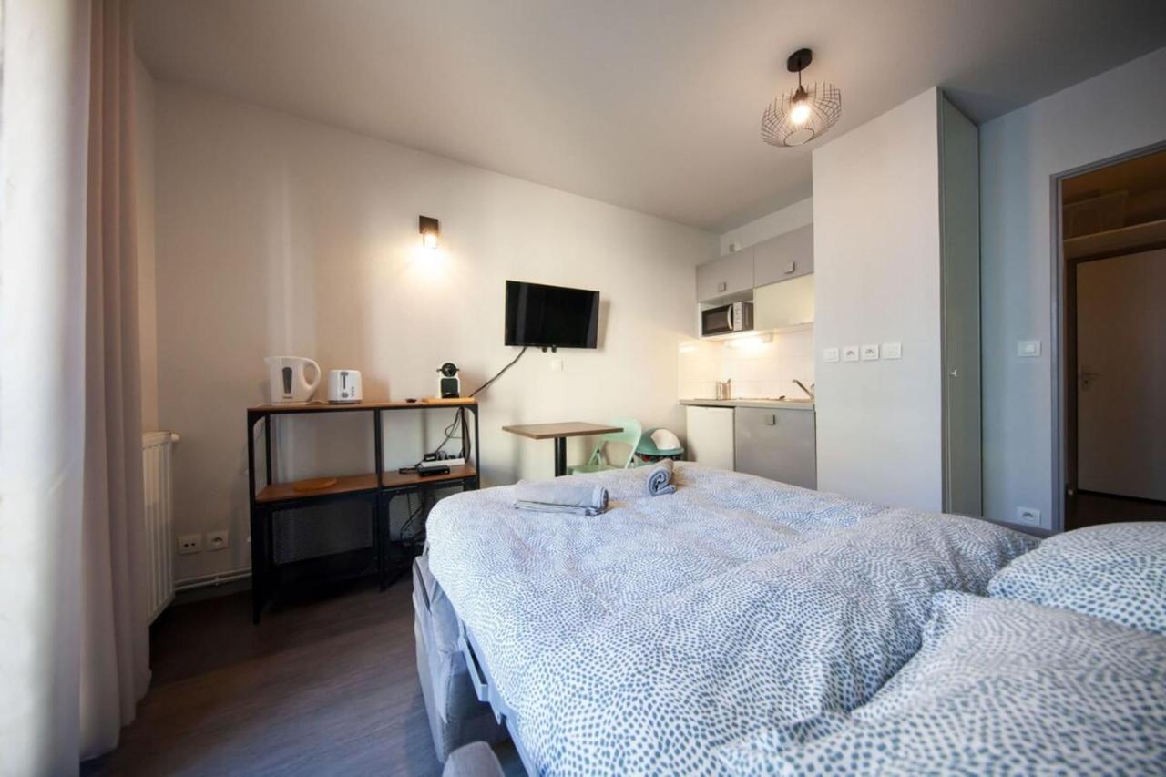 リヨンLe Petit Hector -Studio Cosy Avec Parking -Debourgアパートメント エクステリア 写真